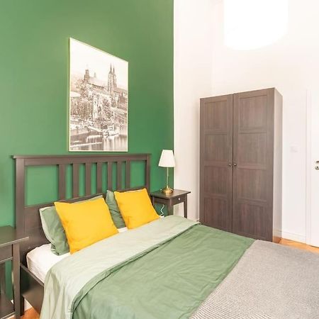 Wyjatkowy Apartament Na Rynku Вроцлав Экстерьер фото