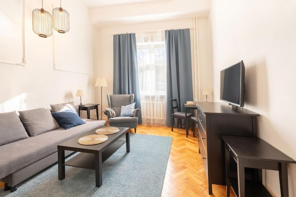 Wyjatkowy Apartament Na Rynku Вроцлав Экстерьер фото