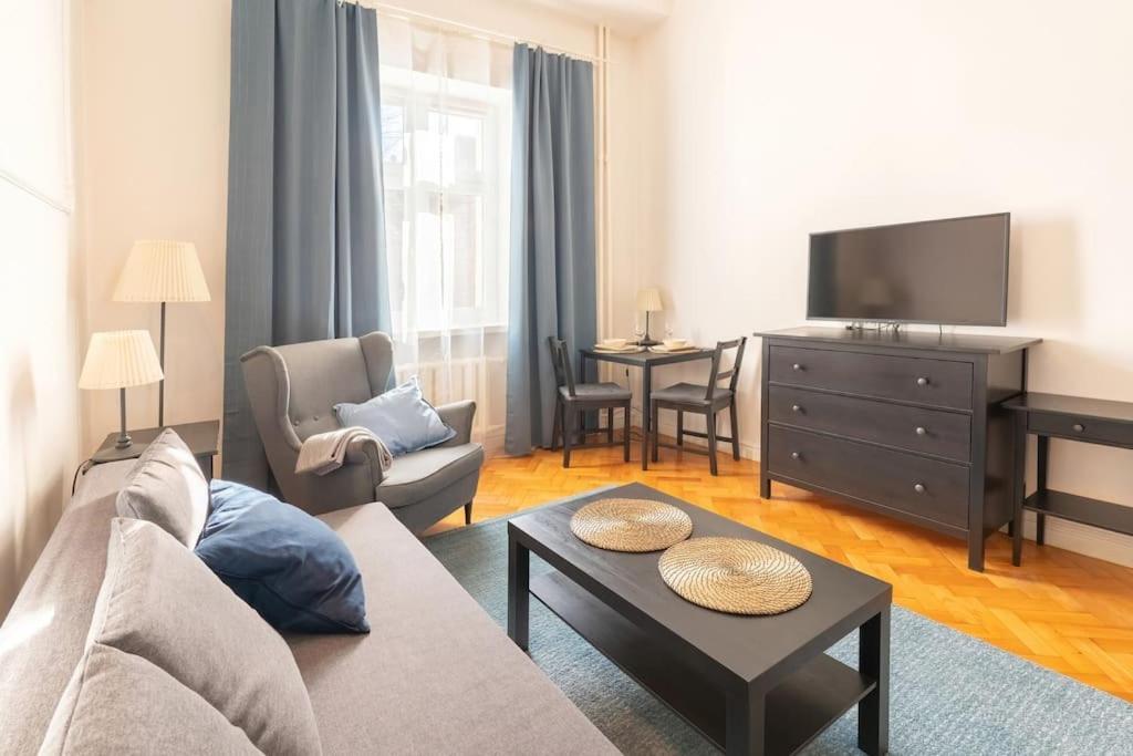 Wyjatkowy Apartament Na Rynku Вроцлав Экстерьер фото