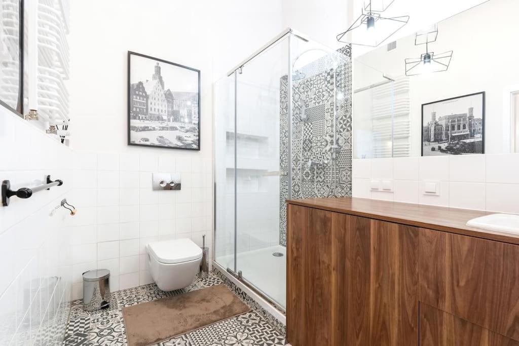 Wyjatkowy Apartament Na Rynku Вроцлав Экстерьер фото